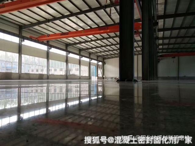 無塵車間地面都是這么造出來的，搞裝修的你認(rèn)識(shí)這種材料嗎