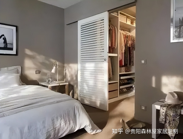 新房裝修，小戶型衣帽間怎么設(shè)計？教你4招輕松搞定
