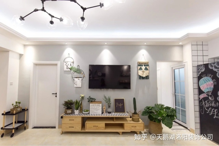 能在墻壁上寫(xiě)字的紙_電視墻壁紙裝修效果圖_和紙膠帶墻壁創(chuàng)意用法