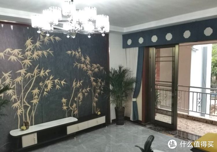 136㎡錯(cuò)層大四房，優(yōu)雅的新中式裝修，衣柜里面裝廁所，誰(shuí)見(jiàn)過(guò)？