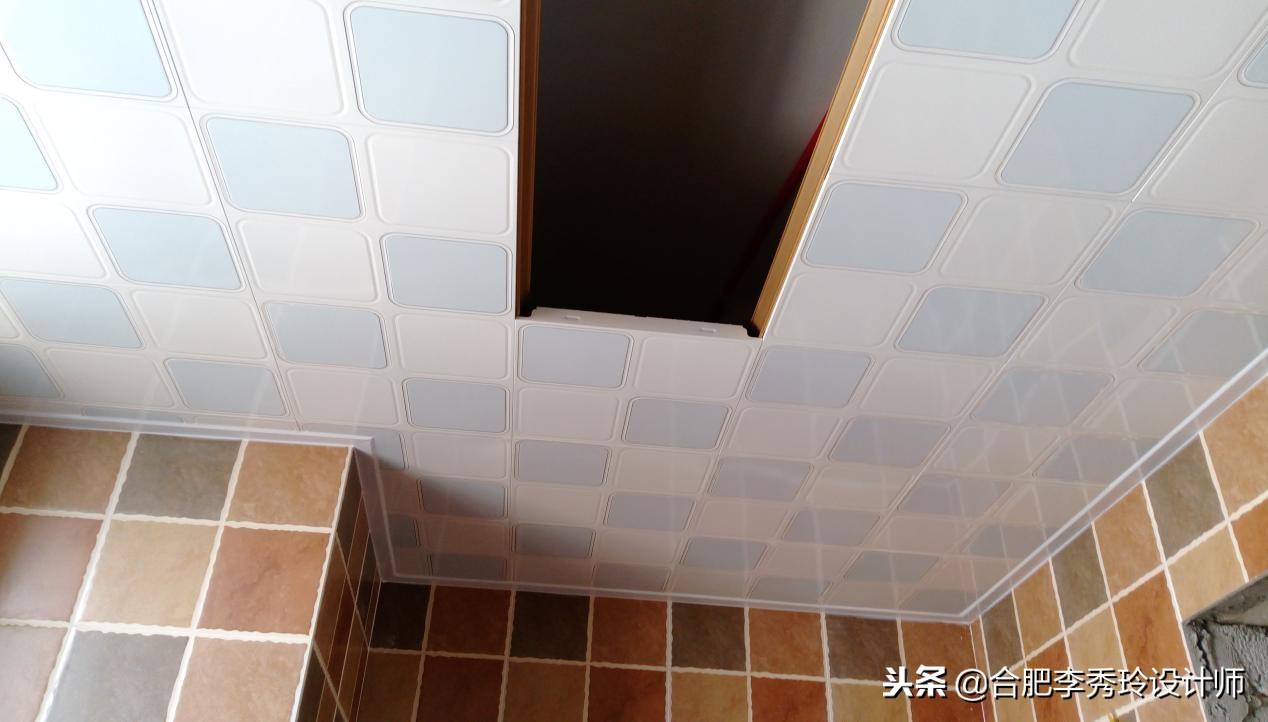 老公衛(wèi)生間非做吊頂，預(yù)算都不夠了！機(jī)智選了這種材質(zhì)，便宜好看