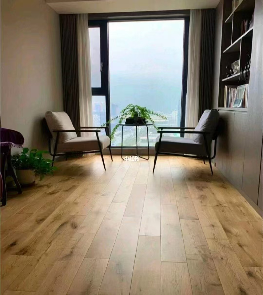 實木地板：自然之美，經(jīng)典之選——探索實木地板的無限魅力